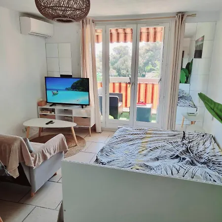 Apartment Climatise Design Au Coeur De St-aygulf A 200 Metres La Saint Aygulf