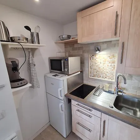 Apartment Climatise Design Au Coeur De St-aygulf A 200 Metres La *