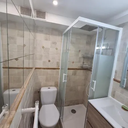 Apartment Climatise Design Au Coeur De St-aygulf A 200 Metres La Saint Aygulf